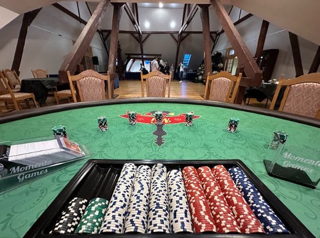 Baccarat spēle viesu namā